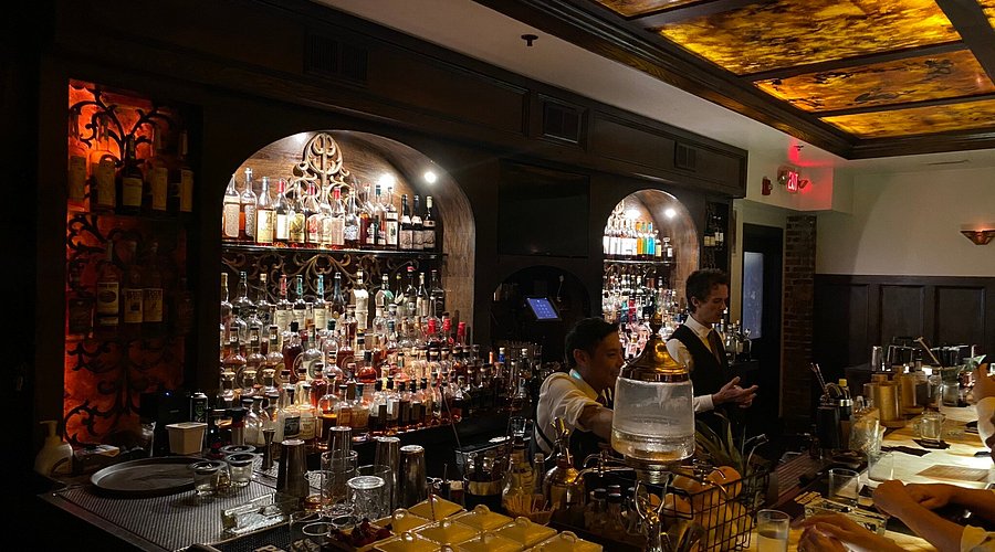 Electric Nights: Unveiling the High-Octane Energy of iLounge Atlanta