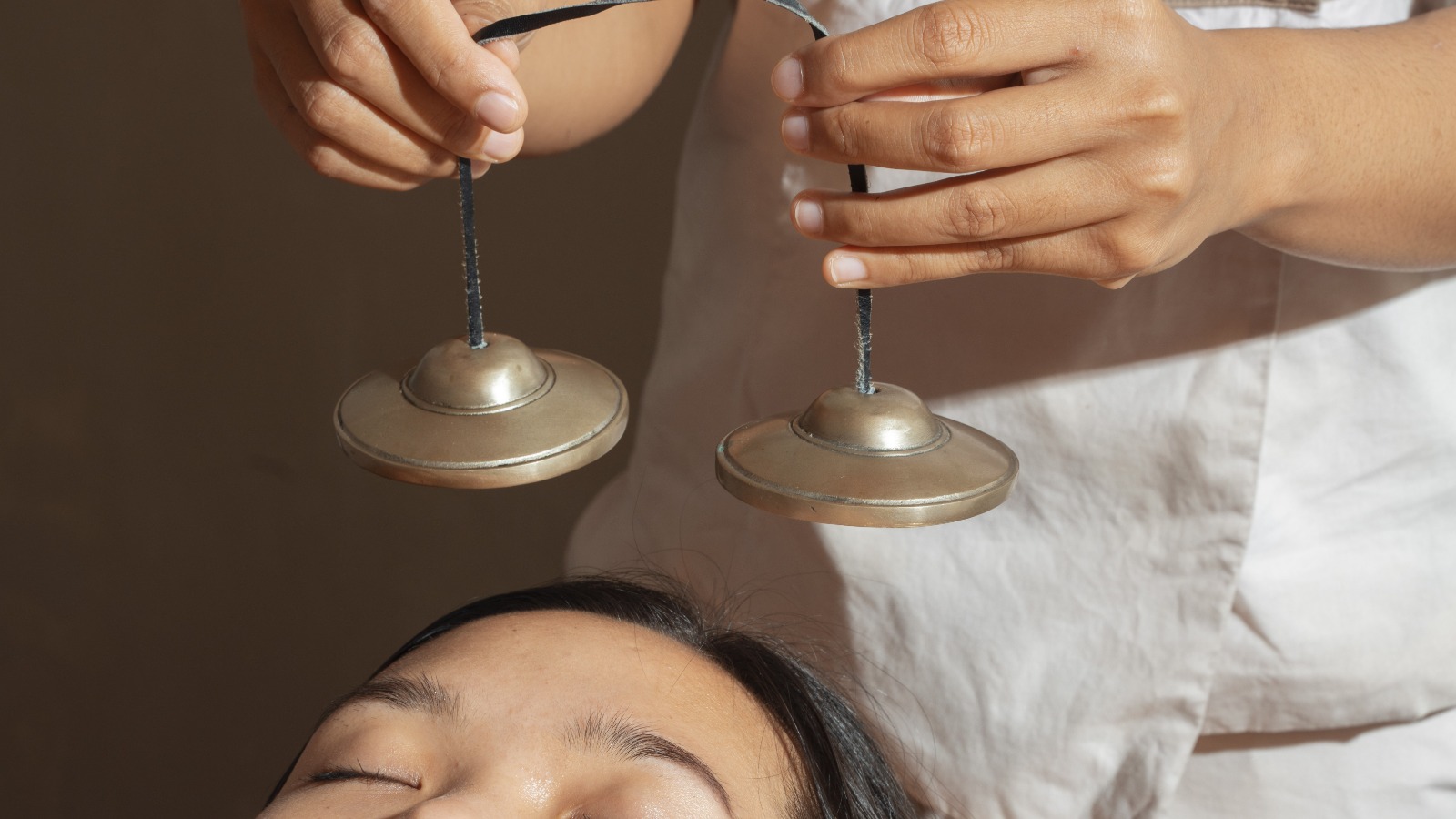 The Resonance of Mindfulness: A Guide to Tibetan Tingsha Bells